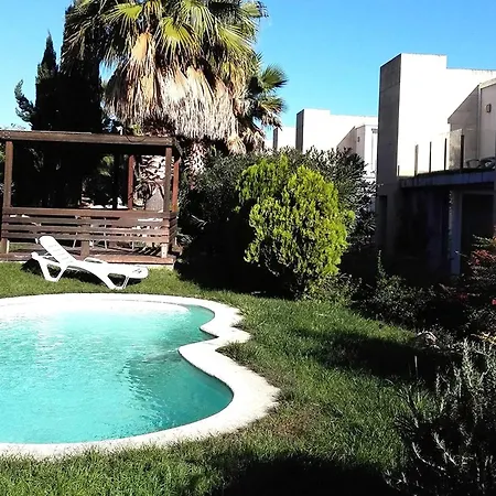 Apartment House In La Escala Near Els Riells
