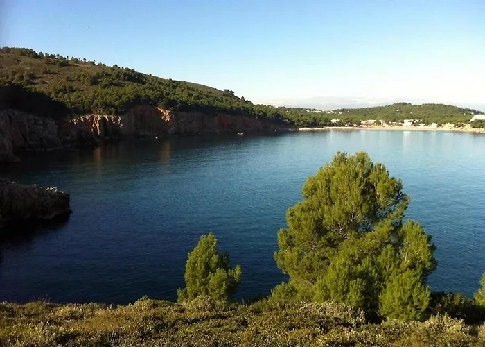 House In La Escala Near Els Riells Апартаменты *