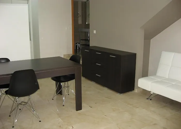 House In La Escala Near Els Riells Апартаменты Ля Эскала