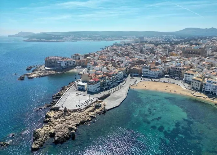 House In La Escala Near Els Riells Апартаменты *