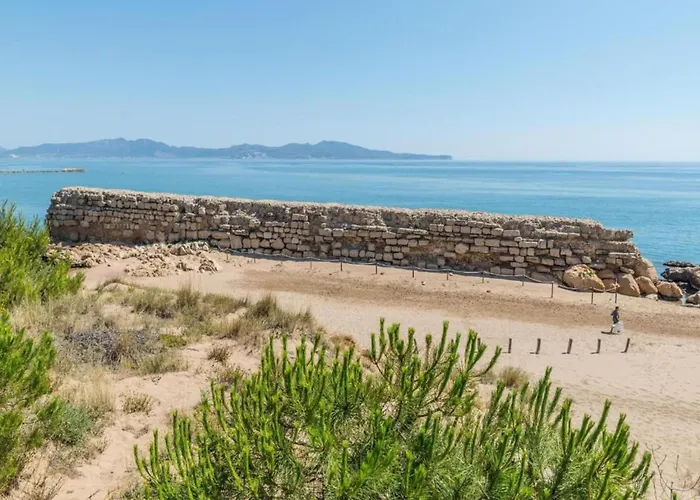 House In La Escala Near Els Riells Апартаменты Ля Эскала